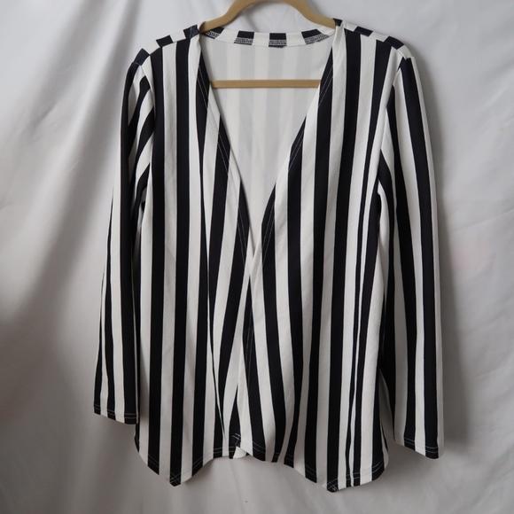Striped Blazer - Picture 6 of 9